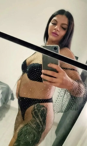 te astept la mine in locatie fac totale