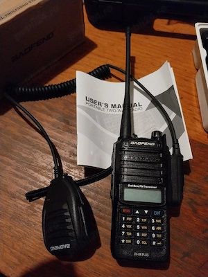 Set 2 statii radio PMR, Baofeng UV-9R Plus 10W si UV-82 8W