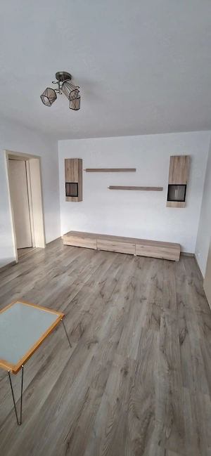 Inchiriere apartament cu 2 camere - zona centrala - imagine 4