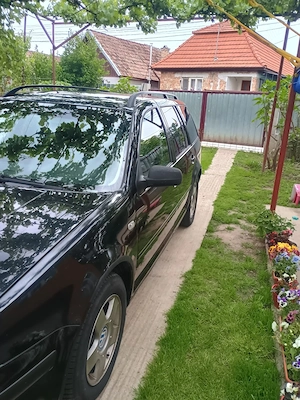 Vand Golf 4 Variant 1.9tdi din 2004 - imagine 2