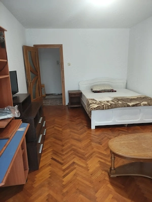 Închiriez apartment Piata centrala, * 2 dormitoare, * 2 paturi matrimoniale 