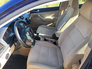 Volkswagen Jetta 1.9 TDI Comfort - imagine 4