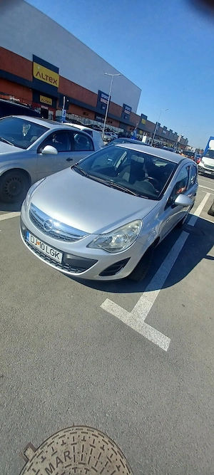 Opel Corsa 2011, 67.000 km reali, unic proprietar, AC   3.900 Euro 