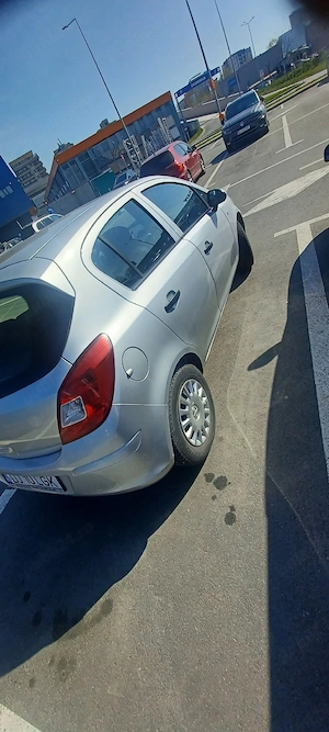 Opel Corsa 2011, 67.000 km reali, unic proprietar, AC   3.900 Euro  - imagine 2