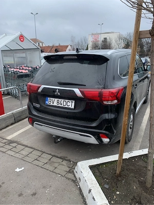 mitsubishi outlander phev - imagine 3