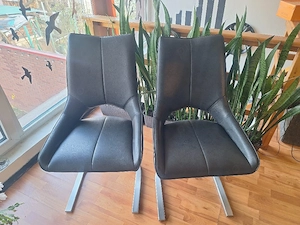 Vând 2 scaune de bucătărie