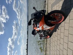 Vând ktm rc 125 2019 