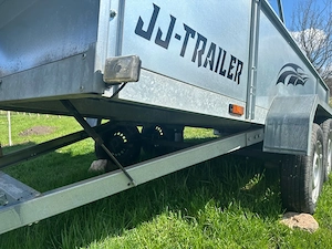 Vând remorcă 750 kg, 2 axe, cu platformă rabatabilă și hardtop - imagine 6