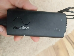 Vând alimentator,incarcator pentru aparat medical de apneea în somn Resmed - imagine 4