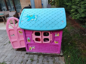 Casuta de joaca mare pentru copii Dohany, roz cu acoperis albastru - imagine 2