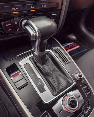 AUDI A5. 2,0 Benzina . 210 Cp. Cutie AUTOMATA   RAR+ITP. Garantie 12 luni. Rate fixe. Buy-Back.  - imagine 2