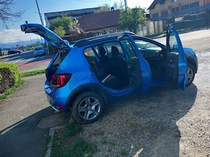 vând autoturism Dacia Sandero 