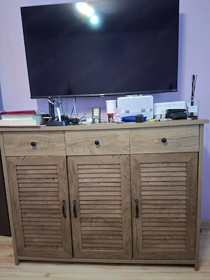 Vand comoda urgent la pret bun