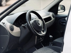 Dacia Logan  - imagine 4