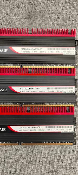 Memorie RAM Corsair Dominator GT 6GB 3x2Gb CMT6GX3M3A2000C8 Triple Channel CL8-9-8-24 Airflow Pro