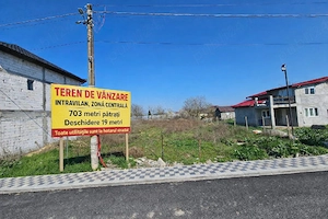 Vând Teren Intravilan în Valea Dacilor zonă centrală stradă asfaltată
