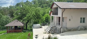 Casa la munte aproape de Paltinul