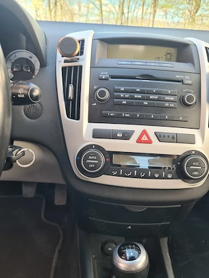 Vând Kia Proceed 1.6 crdi 115 cai - imagine 2