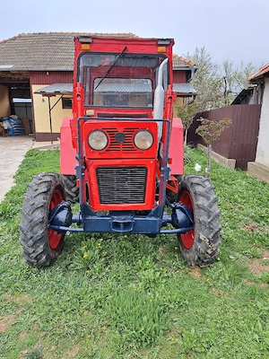 tractor dt 445 cu încărcător frontal  - imagine 3