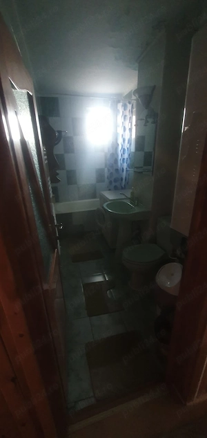 Inchiriez apartament spatiu comercial sau vanzare