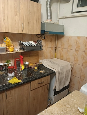 Vând garsonieră 28 metri + 2 metri balcon 