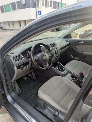 Volwagen jetta 2012 1.6 TDI 105 CP - imagine 9