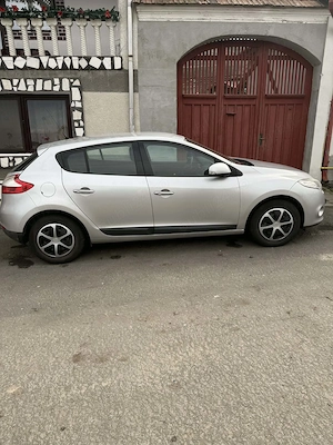 Vand Megane 3 Hatchback 1.6 Benzina - imagine 3