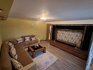 Vând Apartament cu 3 camere decomandat - imagine 2