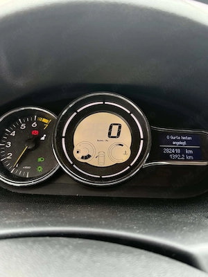 Vand Megane 3 Hatchback 1.6 Benzina - imagine 5