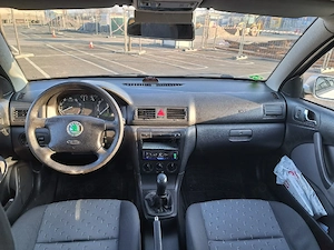 Skoda Tour I 1.6 GPL - imagine 5