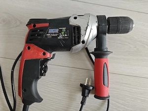 Bormasina cu percuție Contra International   810W