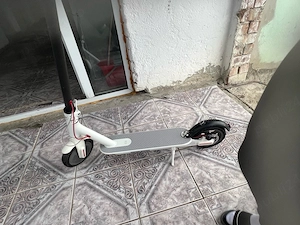 trotinetă electrică 