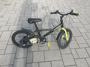 De vânzare bicicletă de copii