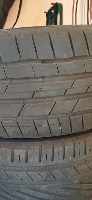 Vand caucucuri 225x45R19