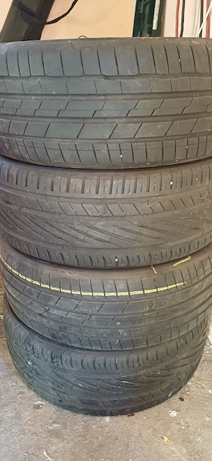 Vand caucucuri 225x45R19 - imagine 3