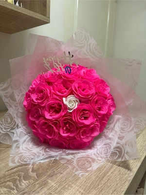 buchet roz de trandafiri