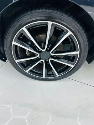 RENAULT MEGANE - imagine 9