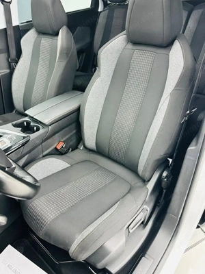 PEUGEOT 5008 - imagine 17