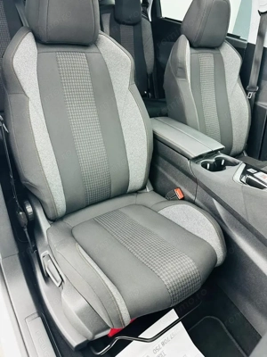 PEUGEOT 5008 - imagine 20