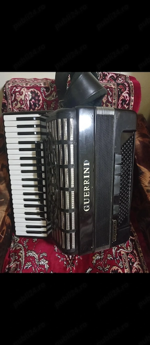 Weltmeister consona 120 bași cu semicamera 