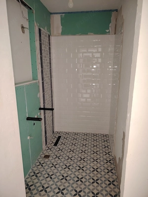 Ap.2cam. Petrosani-Aviatorilor, 35 mp, parter (in curs de renovare)