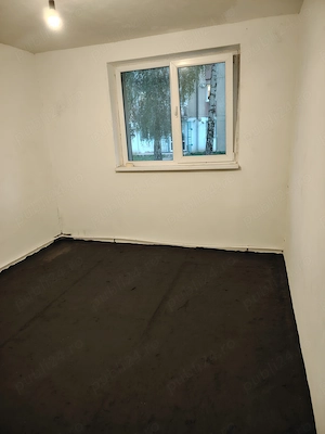 Ap.2cam. Petrosani-Aviatorilor, 35 mp, parter (in curs de renovare) - imagine 10