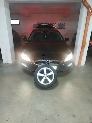 Vând Volvo S60 D2 1.6 diesel an 2015 - imagine 2