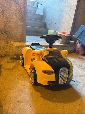 Mașinuță electrică copii 2-4 ani