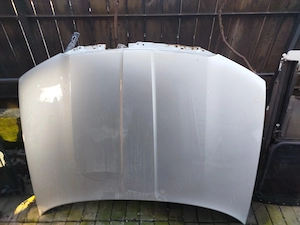 Capota motor argintie Skoda superb 1