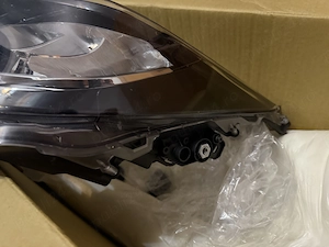 Far Toyota Corolla partea stângă.