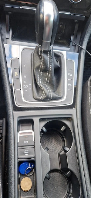 Volkswagen Golf 2.0 TDI BlueMotion Technology DSG Cup - imagine 7