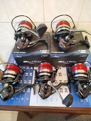 Vând 5 mulinete Elite Fider. 