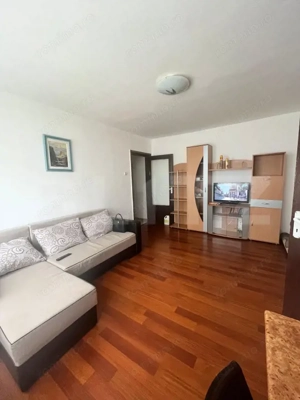 Apartament cu 3 camere, etaj 2, zona Lama