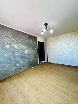 Apartament 3 Camere, Etj 3, Tecuci 7 Noiembrie str Gheorghe Petrascu Renovat complet - imagine 4